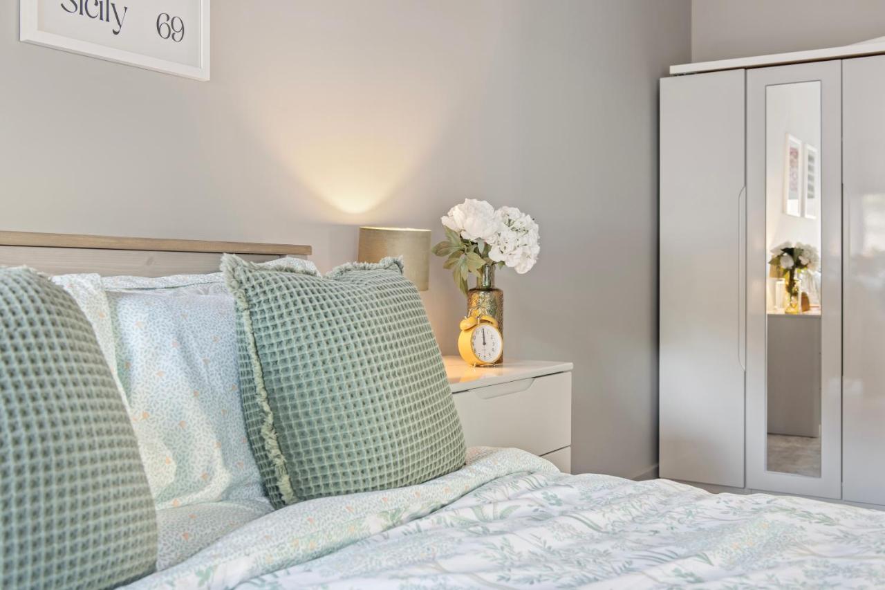 Vila Brand New 1-Bed Flat With Free Parking Nottingham Exteriér fotografie